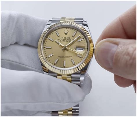 rolex sapphire glas tauschen kosten|Rolex Service: Das bietet und kostet ein Rolex Kundendienst.